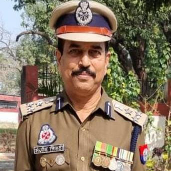 Mr. Sanjiv Tripathi
